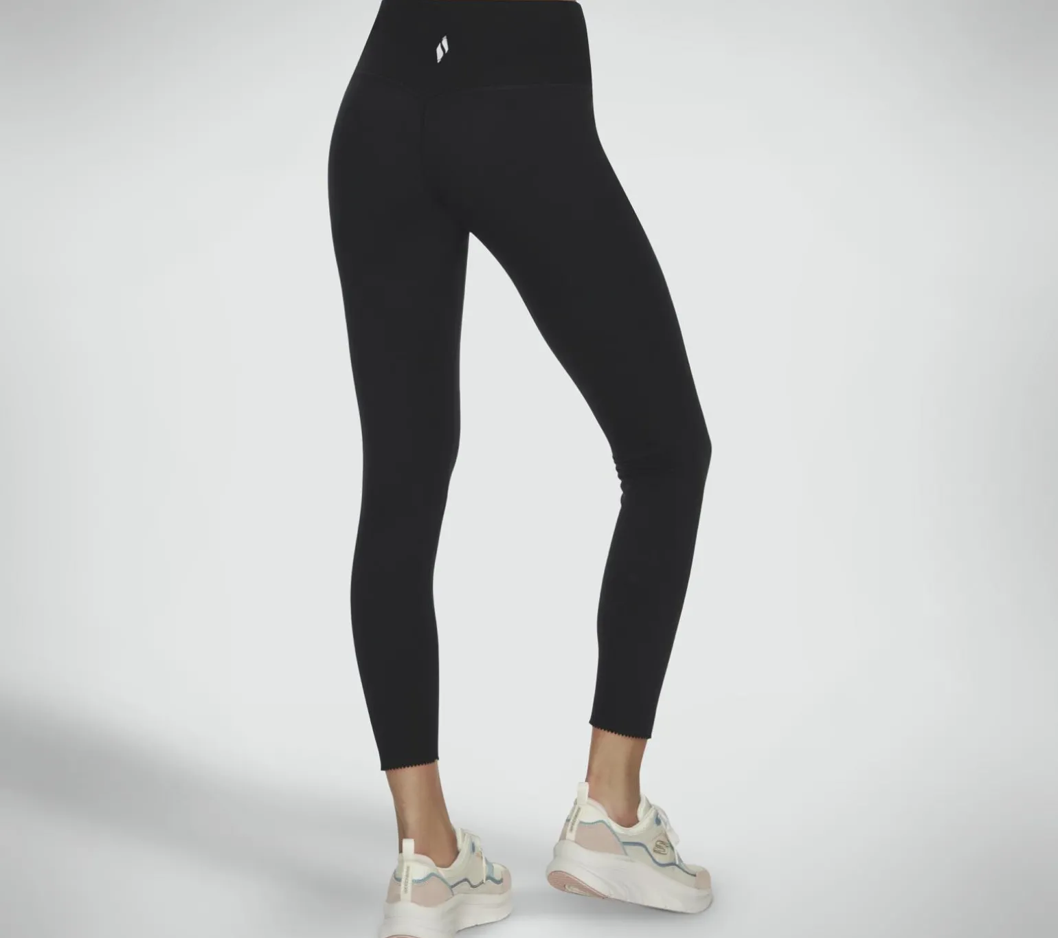 GO SCULPT Scalloped HW Legging