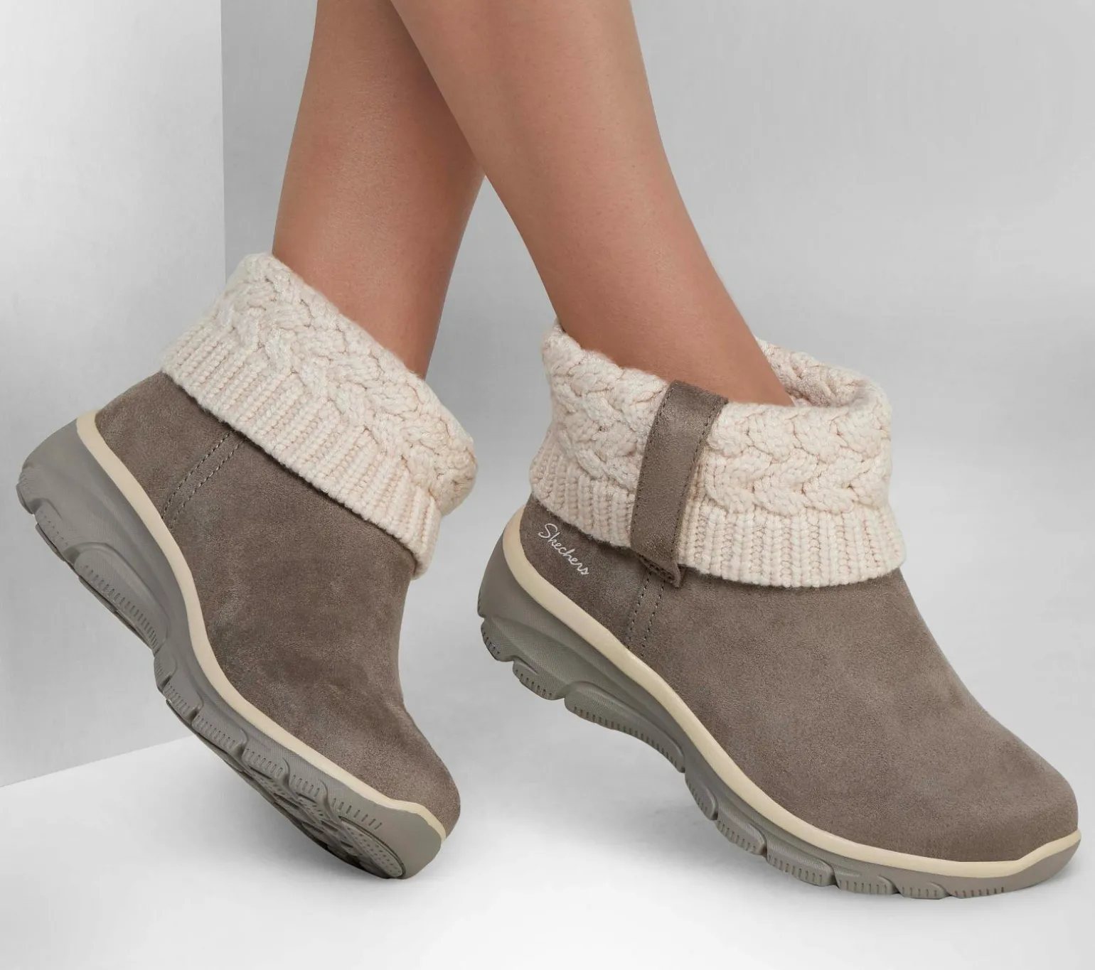 Relaxed Fit: Easy Going - Cozy Weather